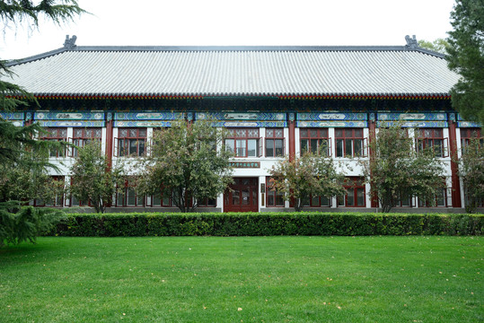 北京大学外国语学院