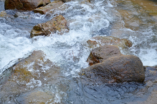 小河淌水