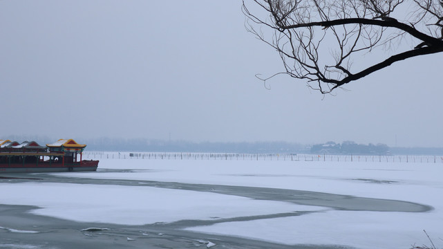 冬日湖景