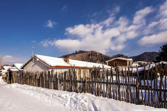 山村雪景