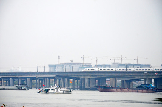 广深港高铁