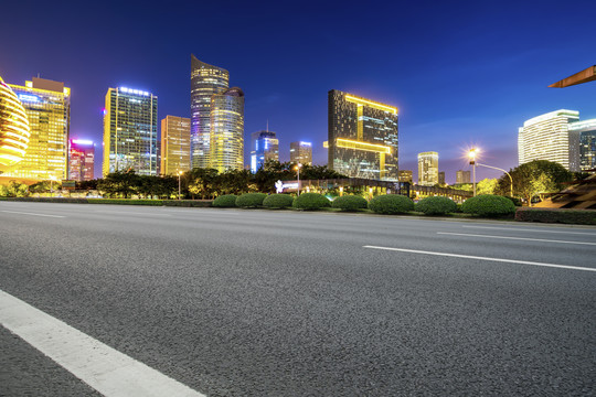 城市道路和建筑景观夜景