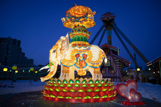 新年大象彩灯