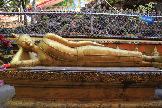 老挝西蒙寺佛像
