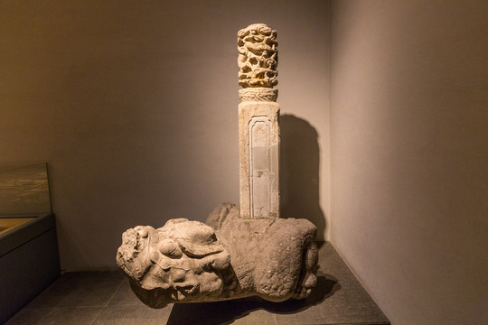 石雕柱子