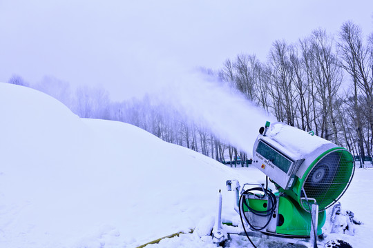 人工造雪