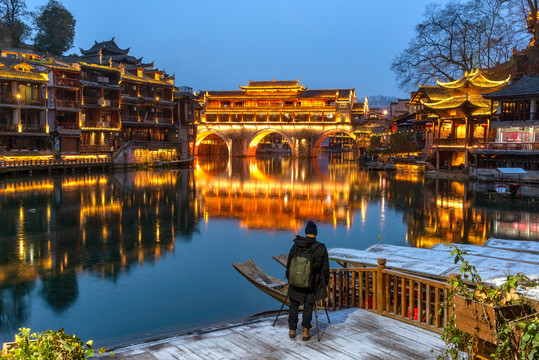 凤凰古城雪景