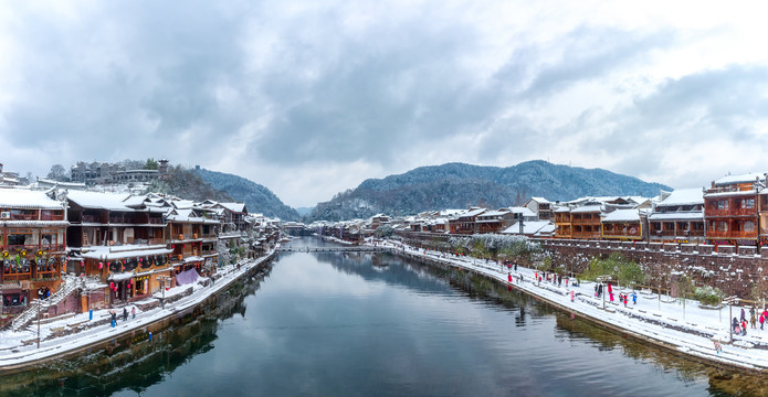 凤凰古城雪景