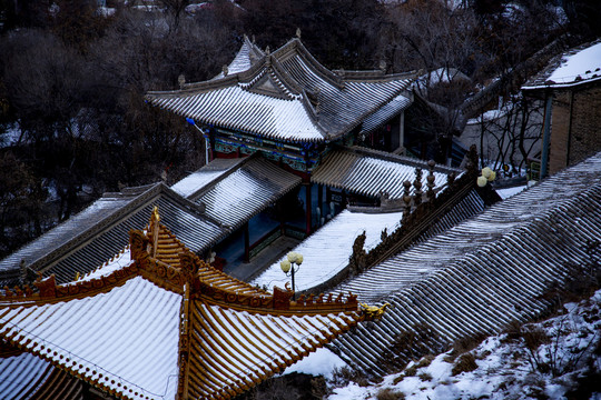 五泉山雪景