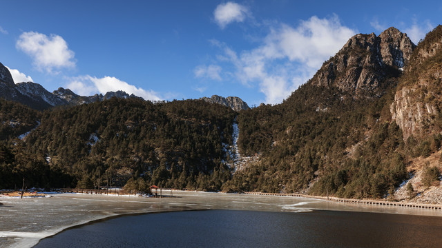 螺髻山风光