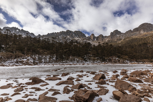 螺髻山风景区