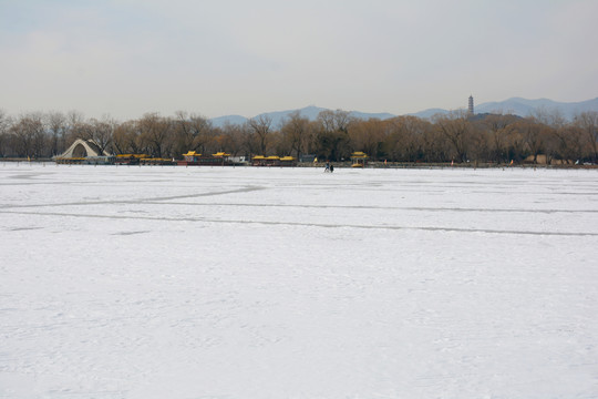 昆明湖雪景