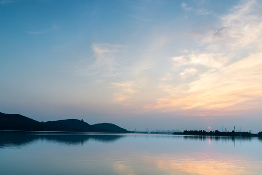 武汉东湖落雁岛日落