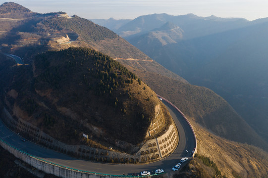 航拍骊山最美盘山公路