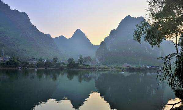 红水河月亮湾景观