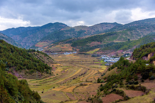 中国四川凉山州大凉山深处的村寨