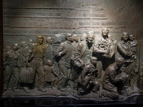 重庆中国三峡博物馆三峡移民雕塑