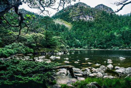 螺髻山风光冰川湖泊