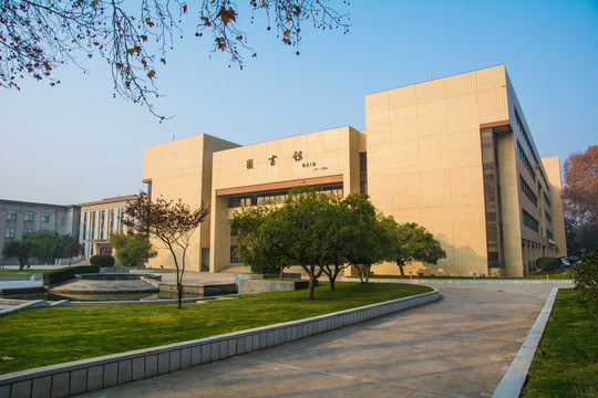 华中科技大学图书馆