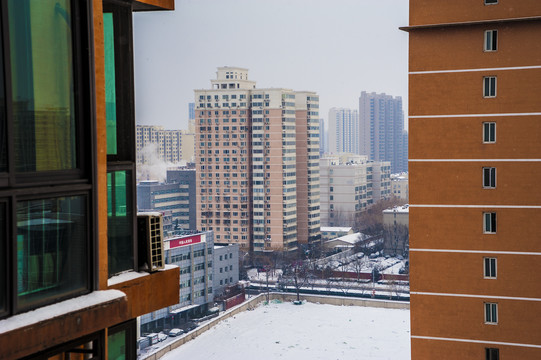 城市雪景