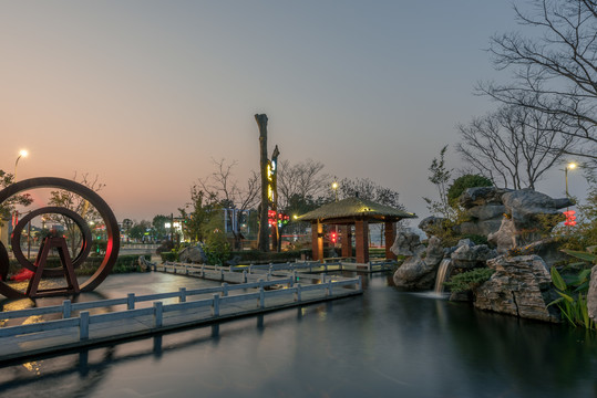 千岛湖鱼街的夜景