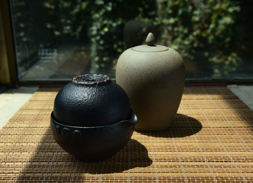 茶碗与茶罐