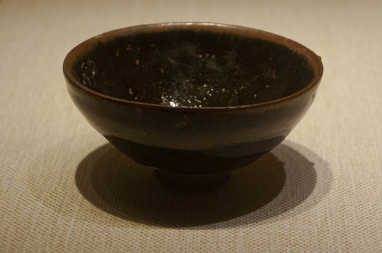 黑陶碗