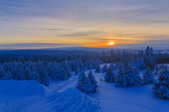 雪岭夕照3