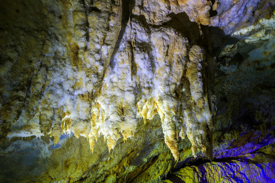 巴马水晶宫景区