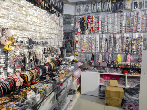 飾品店