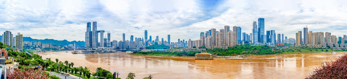 重庆渝中半岛朝天门码头全景