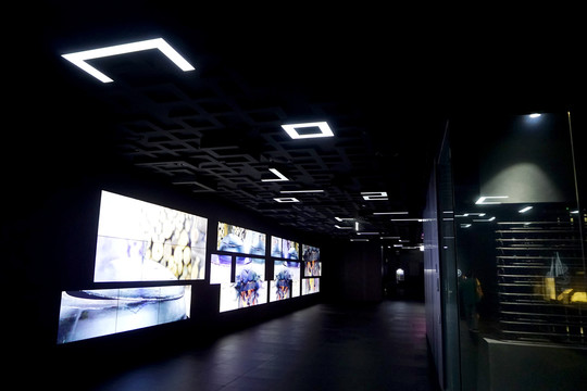 韩国乐天世界大厦LED长廊