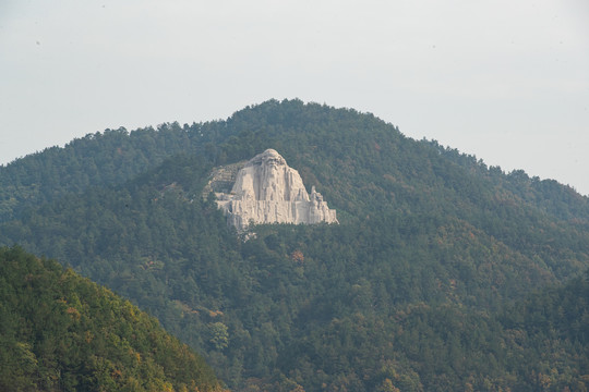 武当山太极湖老子坐像