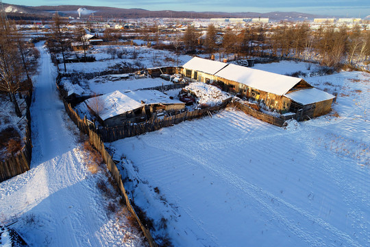 大兴安岭山里人家雪景