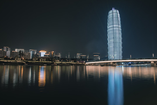 郑州大玉米夜景