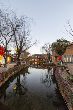 束河古镇夜景