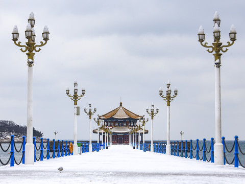 雪后的青岛栈桥