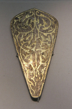 西汉鎏金银鸟兽纹铜当卢