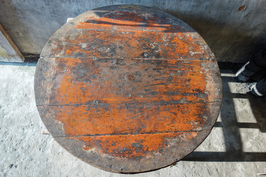 实木圆桌