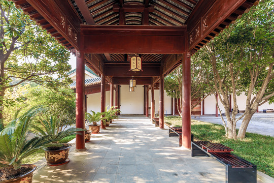中式古建廊亭