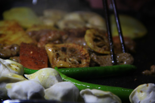 烤肉串水饺煎饺