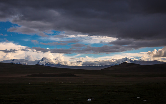 西藏日喀则雪山湖泊风光109