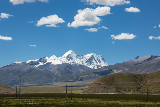 西藏日喀则雪山湖泊风光266