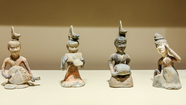 南京博物院館藏唐陶樂傭