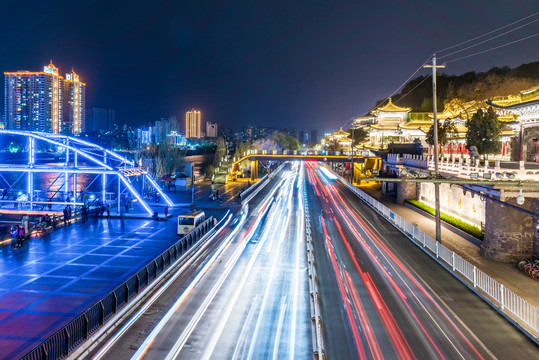 兰州城市夜景道路灯轨