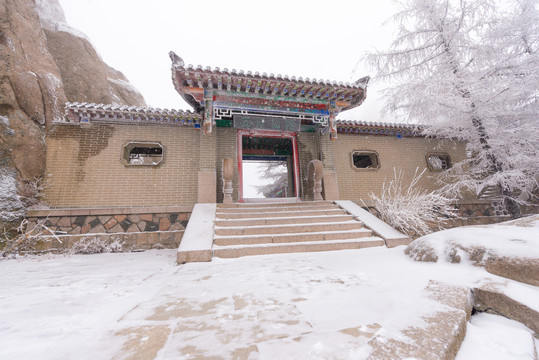 青岛崂山巨峰雪景