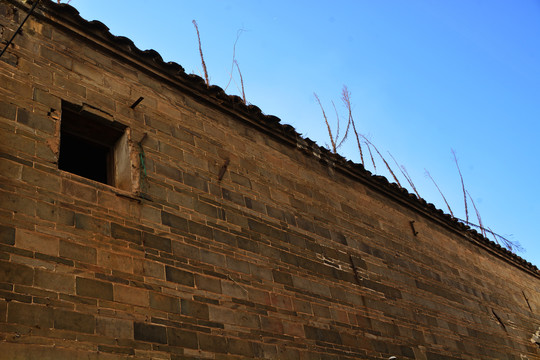 赣州老建筑墙壁天空
