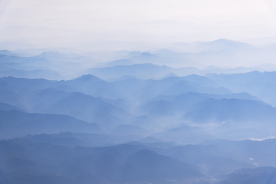 水墨群山