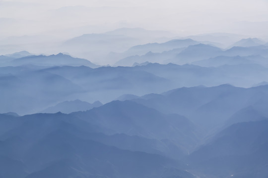 水墨群山