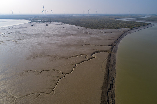 中国黄海江苏省东部沿海海涂潮汐